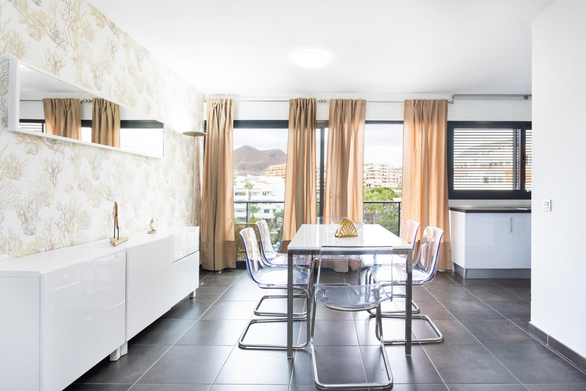 New Center Cristianos Apartment